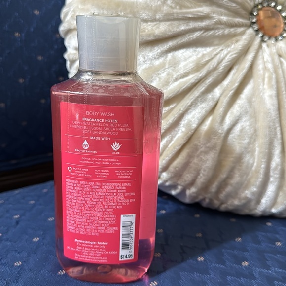 BATH & BODY WORKS SET. . . CHERRY BLOSSOM SCENT - Picture 6 of 6